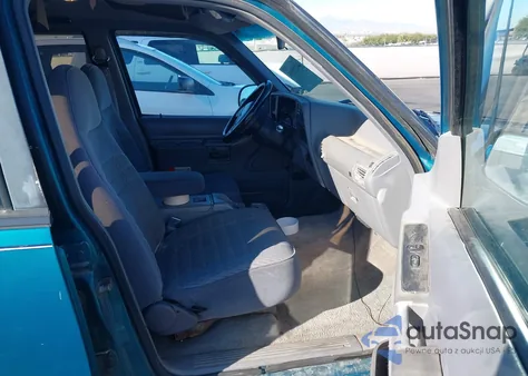 1994 Ford Explorer from USA, damaged, VIN 1FMDU34X6RUE53068